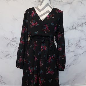 EUC Floral Tie Waist Gap Dress with Pockets size M